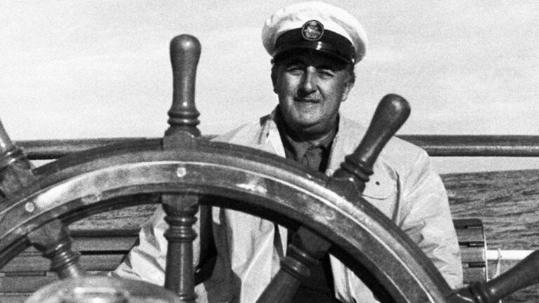 Fotografía histórica de Francisco Franco como Jefe del Estado español