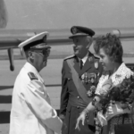 Franco en Zaragoza el 2 de julio de 1970. Fue su último viaje a Aragón. Es recibido en el aeropuerto de Zaragoza tras su vuelo en el reactor DC-9 ‘Ciudad de Murcia’ por el teniente general jefe de la III Región Aérea, Carlos Rute, y su esposa
