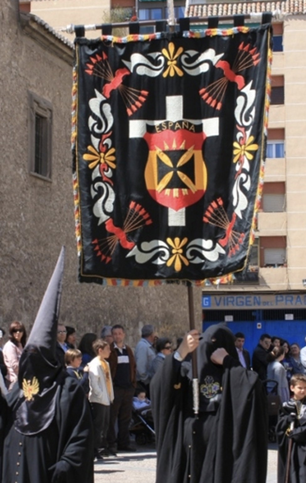 Estandarte de la Hermandad de Nta. Sra. De las Angustias retirado por orden eclesiástica en 2016
