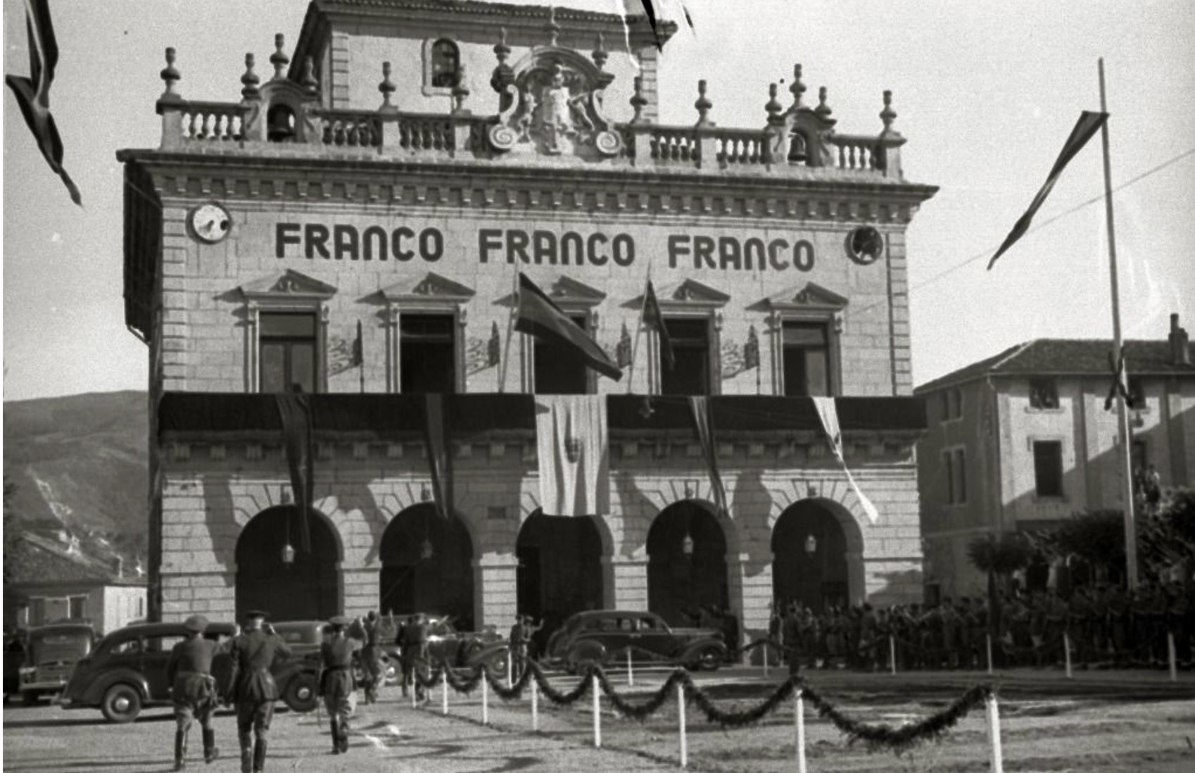 Ayuntamiento de Irún el 11 de julio de 1939 