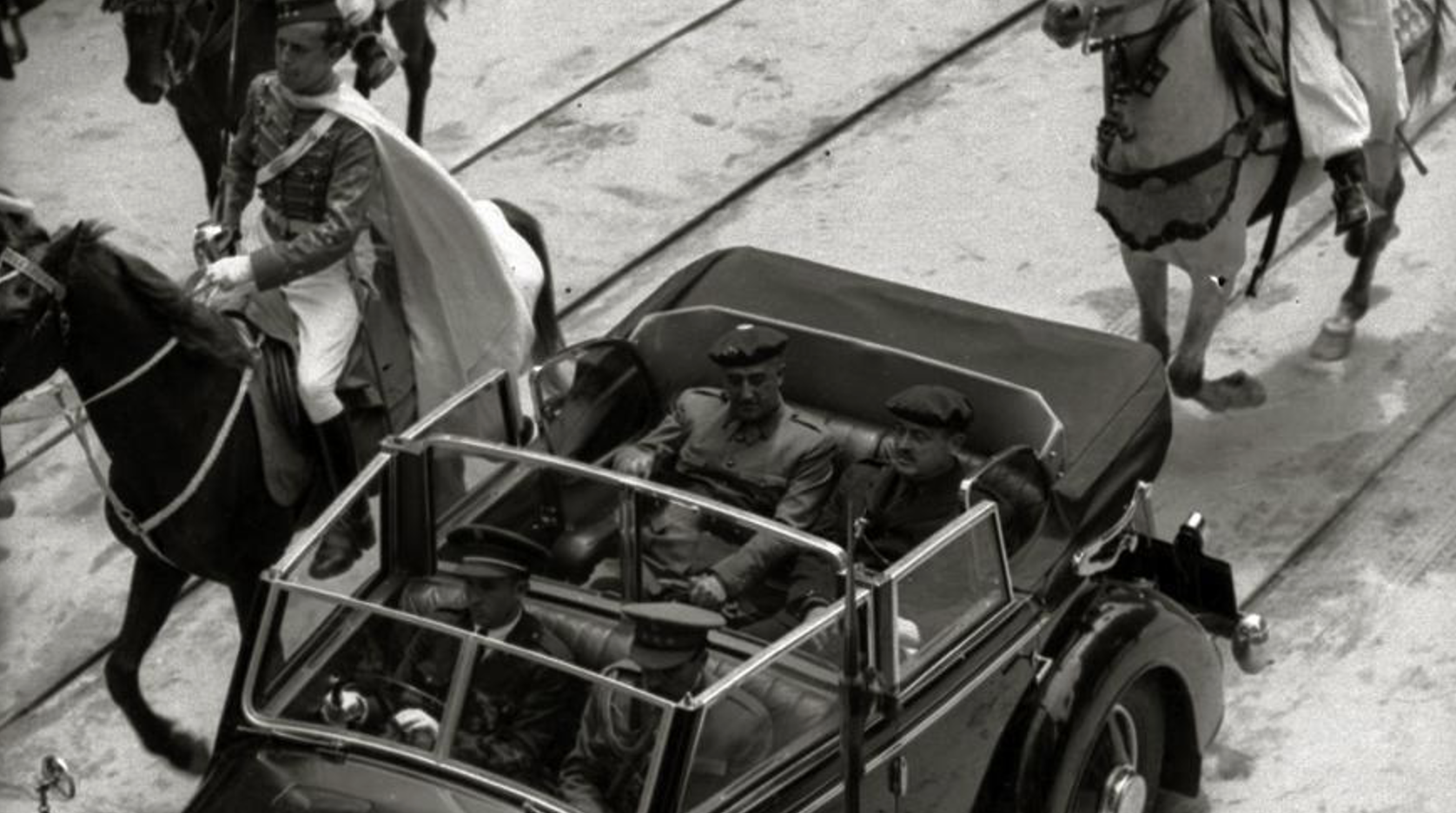 Franco, en el coche descapotable 