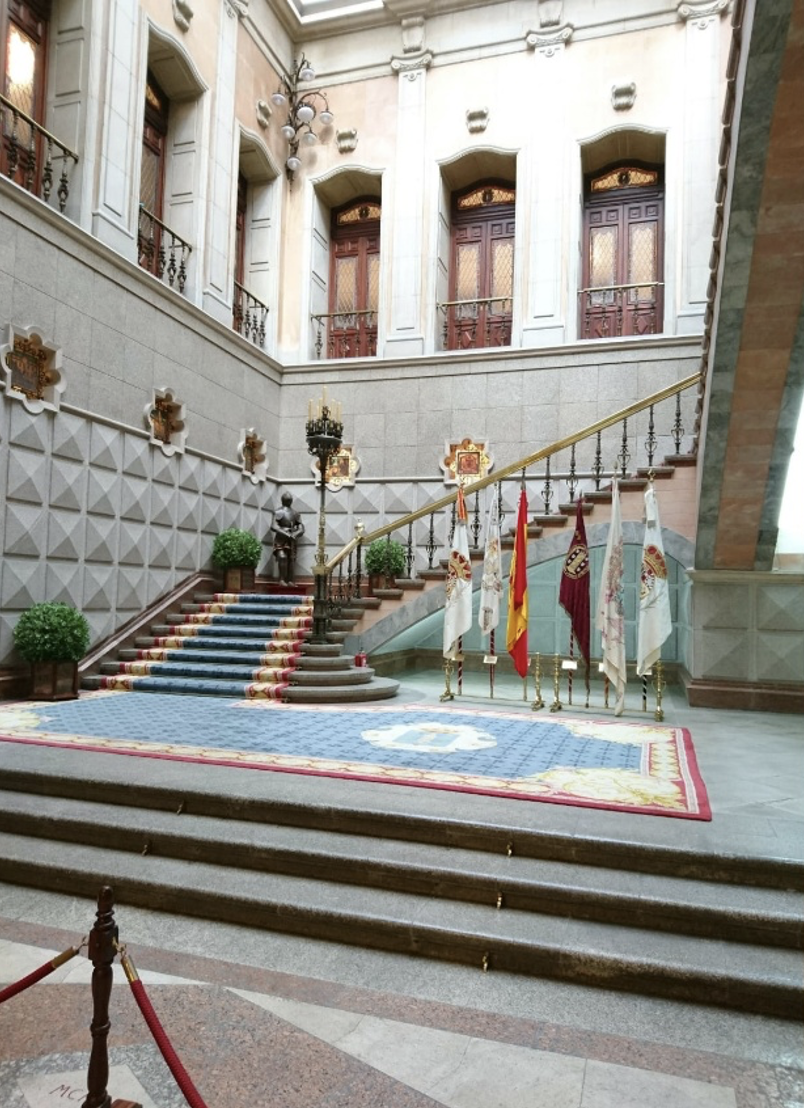 Escalera de honor del palacio Municipal de La Coruña, inaugurada por el Caudillo de España Francisco Franco, el día tres de septiembre de 1955. Foto tomada en 2014.