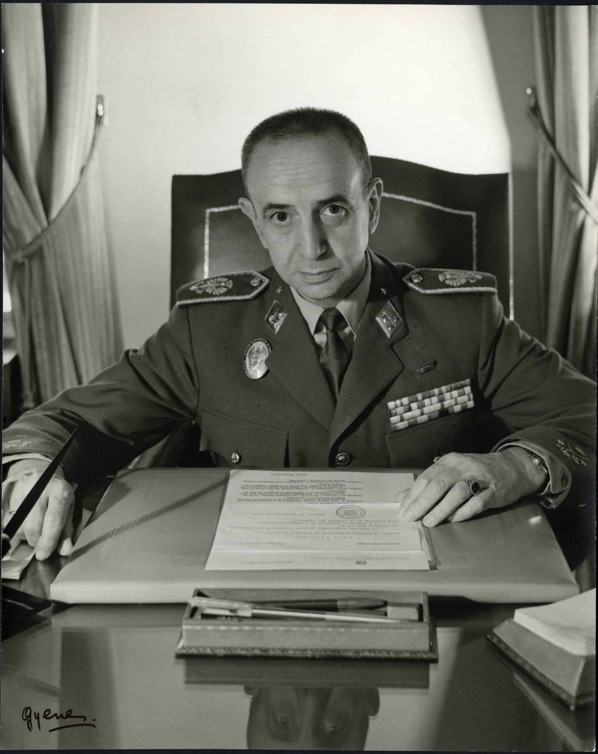 Teniente general Manuel Díez-Alegría