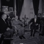 Visita a España del presidente de Tunez, Sr. Habid Burguiba: recibimiento en Barajas, audiencia en el Pardo; cena de gala