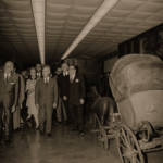 Inauguración por el caudillo y su esposa del museo de carrozas reales