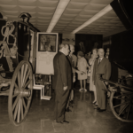 Inauguración por el caudillo y su esposa del museo de carrozas reales