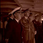 Francisco Franco con la tripulación del crucero Galicia, en un viaje a Palma de Mallorca y con el almirante Carrero Blanco 12-05-1960