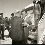 Francisco Franco se entrevista en Barajas con el rey Hasan II de Marruecos 06-04-1963