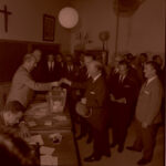 Francisco Franco vota, en el colegio electoral del Pardo, la elección de los concejales del ayuntamiento de Madrid 03-11-1963