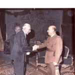 Francisco Franco recibe al Sr. Franz von Papen, acompañado del marques de Prat de Nantouillet, embajador de España 11-12-1963