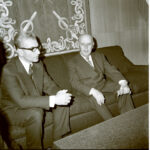 Francisco Franco con el Sha Palhevi de Persia en Barajas 03-05-1965