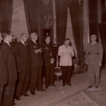 Francisco Franco recibe a la Junta Nacional de Sindicatos de los grupos de hulla y antracita, presidida por el Delegado Nacional. 28-07-1950